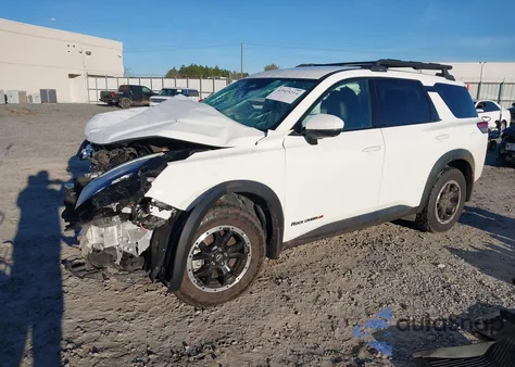 2024 Nissan Pathfinder Rock Creek 4Wd z USA, uszkodzony, nr VIN 5N1DR3BD7RC270195